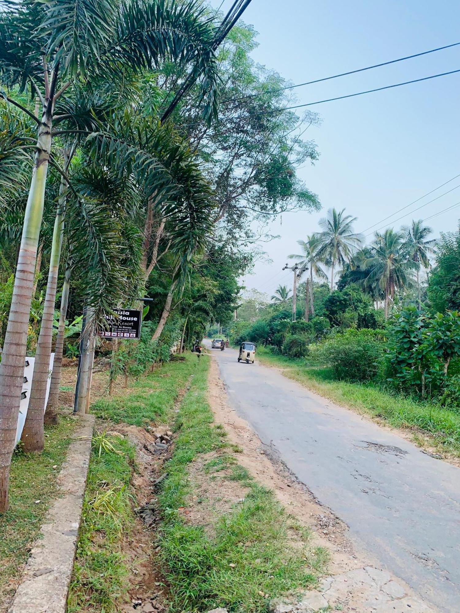 Chill House Safari Resort Udawalawe Ngoại thất bức ảnh