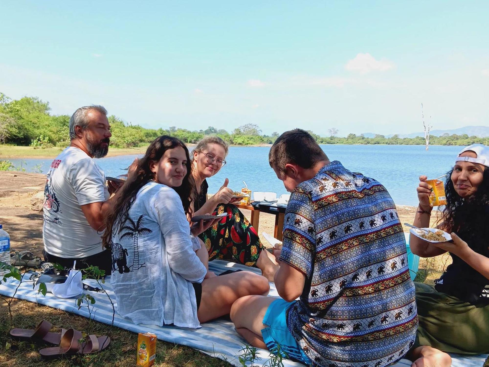 Chill House Safari Resort Udawalawe Ngoại thất bức ảnh